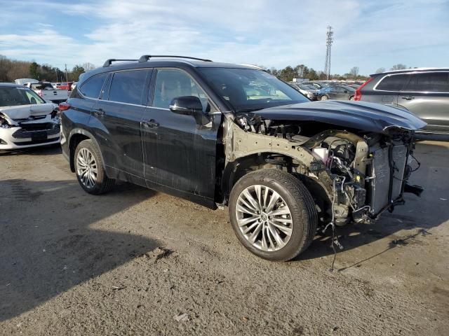 5TDFZRBHXMS134069 - 2021 TOYOTA HIGHLANDER PLATINUM BLACK photo 4