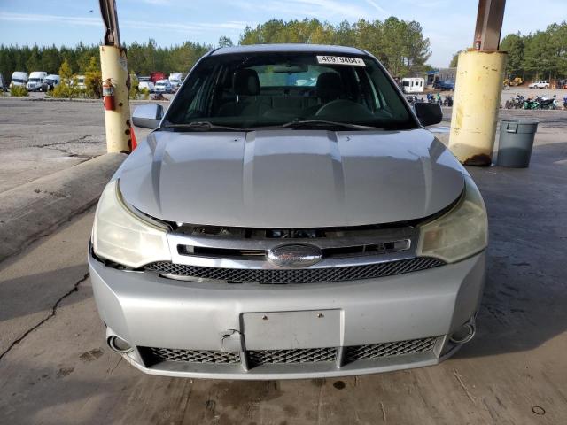 1FAHP35N38W185213 - 2008 FORD FOCUS SE SILVER photo 5