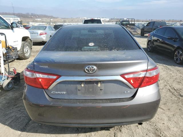 4T1BF1FK1GU589242 - 2016 TOYOTA CAMRY LE GRAY photo 6