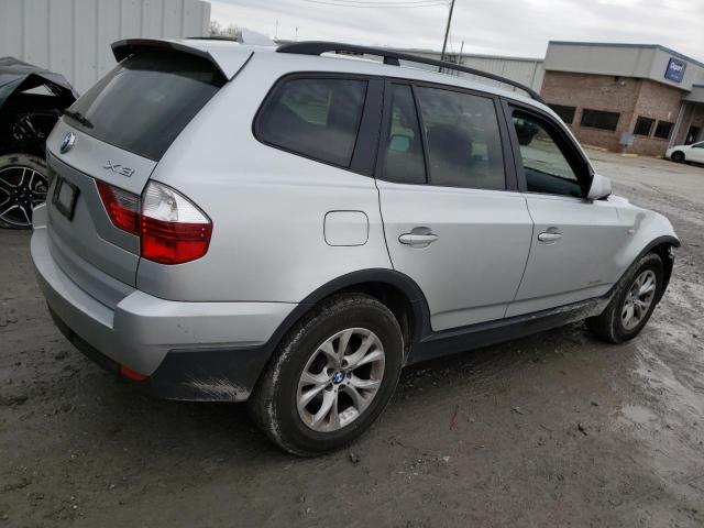 WBXPC93479WJ30556 - 2009 BMW X3 XDRIVE30I SILVER photo 3