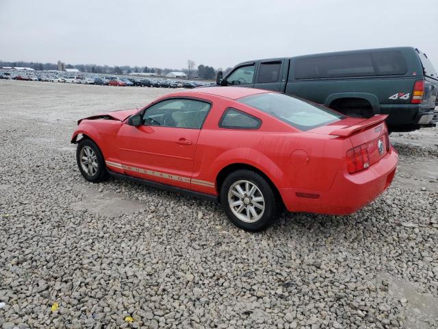 1ZVFT80N665229156 - 2006 FORD MUSTANG RED photo 2