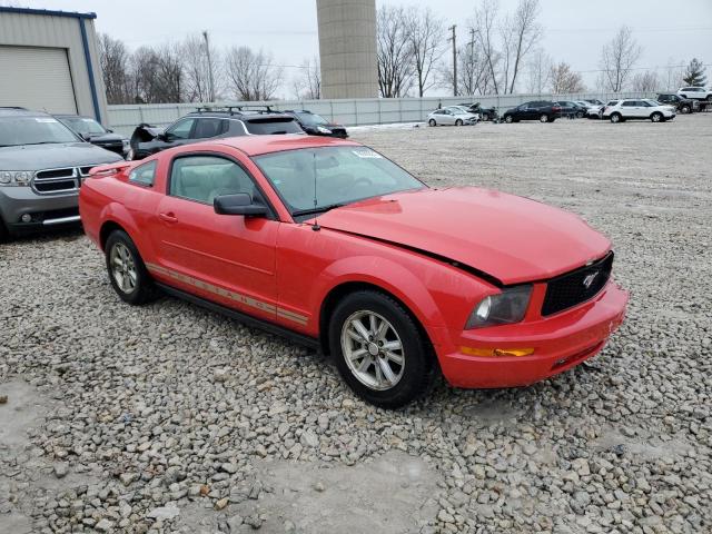 1ZVFT80N665229156 - 2006 FORD MUSTANG RED photo 4