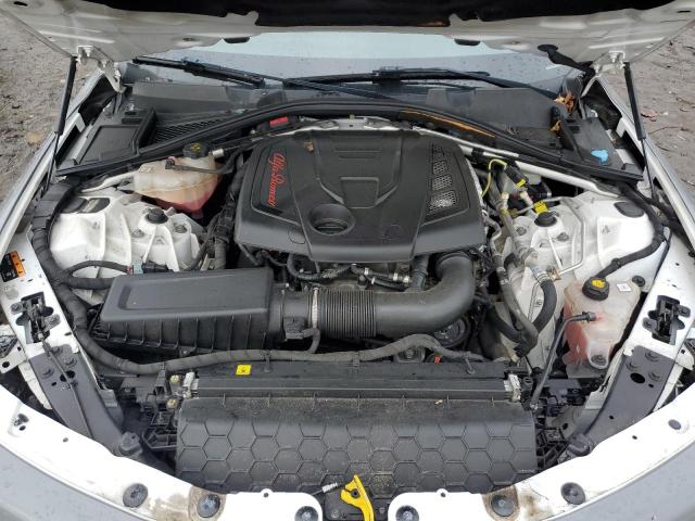 ZARFAEDN1H7540878 - 2017 ALFA ROMEO GIULIA Q4 WHITE photo 11