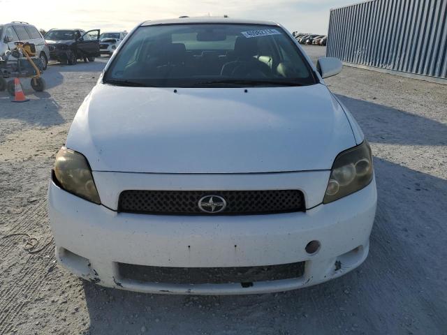 JTKDE167580261139 - 2008 TOYOTA SCION TC WHITE photo 5