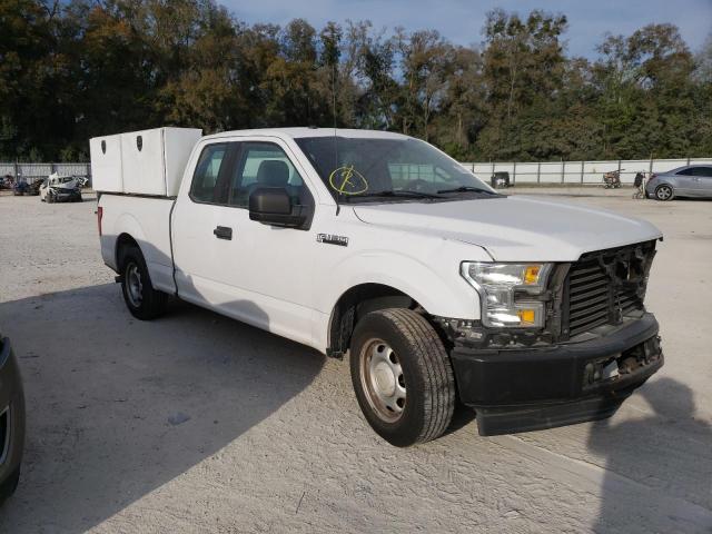 1FTEX1CF7HKC50018 - 2017 FORD F150 SUPER CAB WHITE photo 4