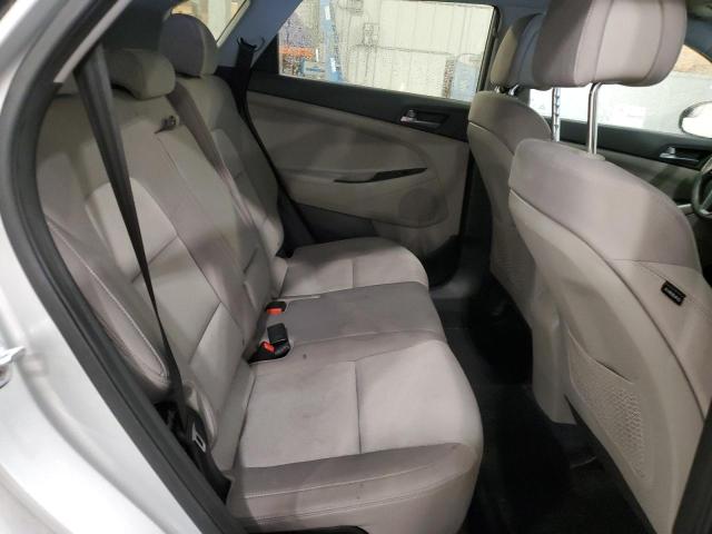 KM8J3CA49GU113622 - 2016 HYUNDAI TUCSON LIMITED SILVER photo 11