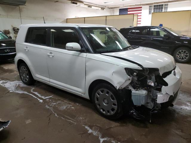 JTLZE4FE0EJ061907 - 2014 TOYOTA SCION XB WHITE photo 4