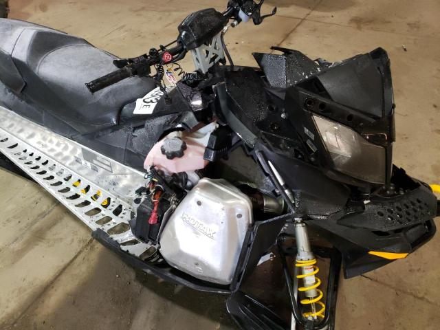 2BPSBU9D69V000711 - 2009 SKI DOO RENEGADE BLACK photo 9