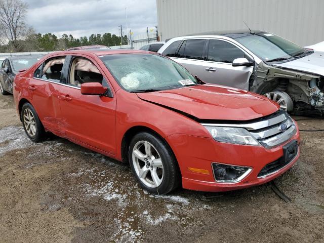 3FAHP0HG4BR194850 - 2011 FORD FUSION SE RED photo 4