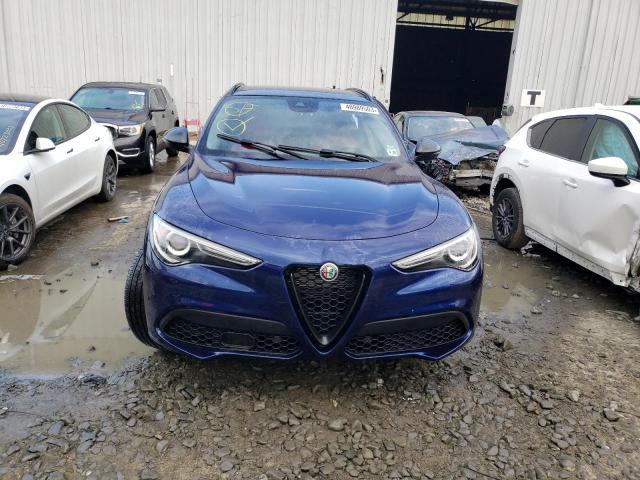 ZASPAKBN4M7C98833 - 2021 ALFA ROMEO STELVIO TI Синий фото 5