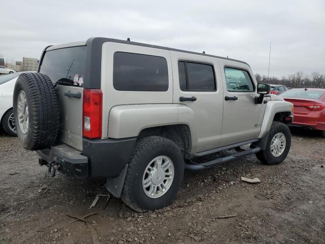 5GTDN136X68149947 - 2006 HUMMER H3 SILVER photo 3