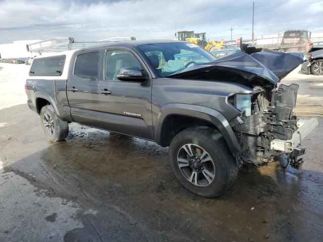 3TMDZ5BN4HM015140 - 2017 TOYOTA TACOMA DOUBLE CAB GRAY photo 4