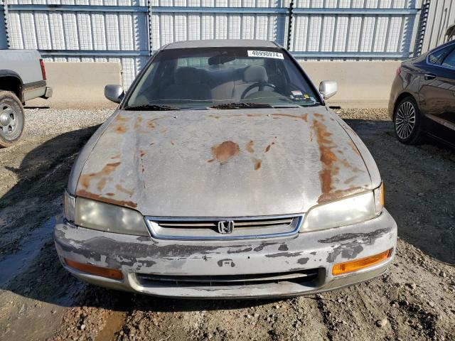 1HGCD7235VA003822 - 1997 HONDA ACCORD LX SILVER photo 5