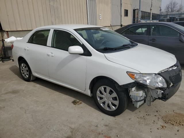 1NXBU4EE8AZ364200 - 2010 TOYOTA COROLLA BASE WHITE photo 4