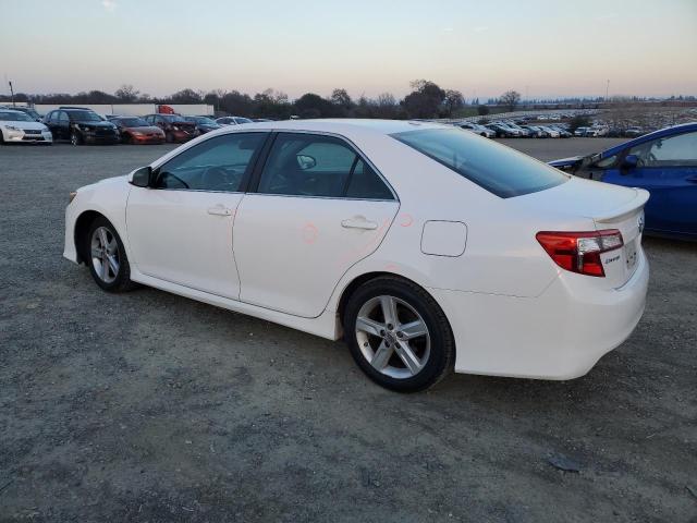 4T1BF1FK2EU811770 - 2014 TOYOTA CAMRY L WHITE photo 2