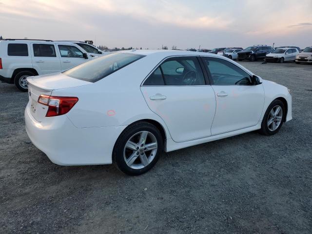 4T1BF1FK2EU811770 - 2014 TOYOTA CAMRY L WHITE photo 3