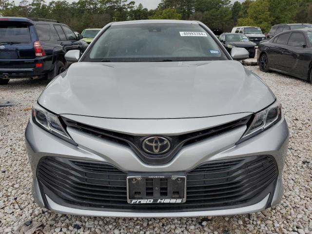 JTNB11HK5J3034741 - 2018 TOYOTA CAMRY L SILVER photo 5