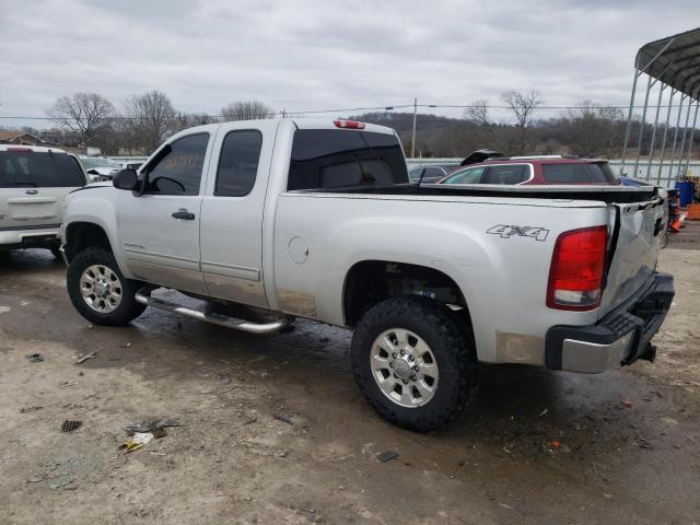 1GT220C81BZ305428 - 2011 GMC SIERRA K2500 SLE SILVER photo 2