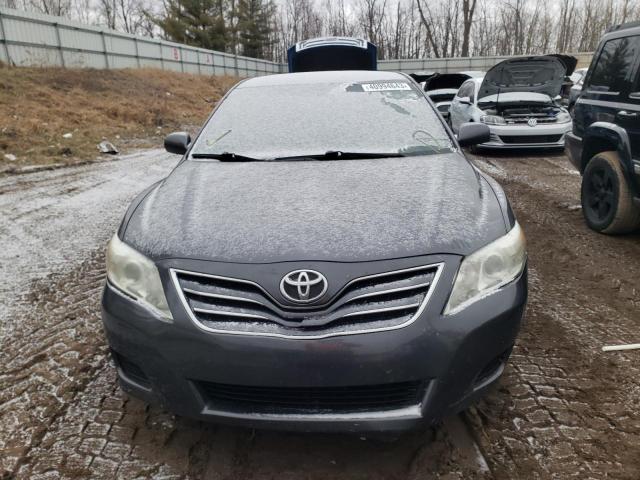 4T4BF3EK6BR180813 - 2011 TOYOTA CAMRY BASE 灰色 照片 5