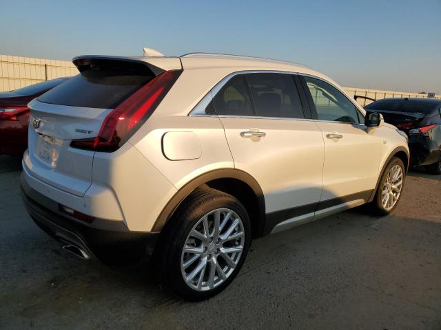 1GYFZCR45PF103827 - 2023 CADILLAC XT4 PREMIUM LUXURY WHITE photo 3