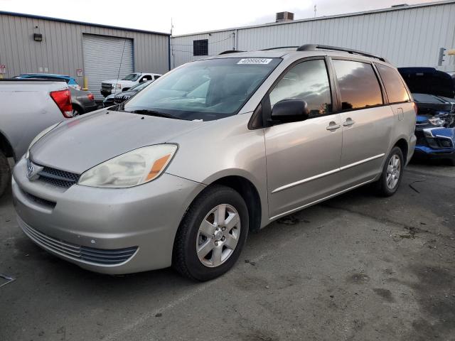 2004 TOYOTA SIENNA CE, 