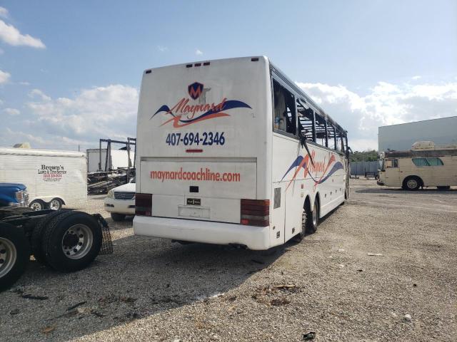 YE2TC13B212044150 - 2001 VAN HOOL T2100 WHITE photo 4