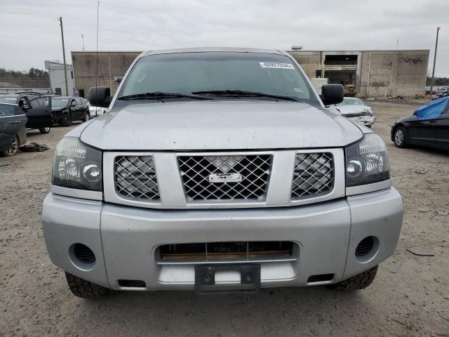 1N6AA07A94N587806 - 2004 NISSAN TITAN XE SILVER photo 5