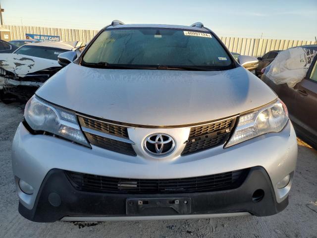 2T3WFREV0EW118246 - 2014 TOYOTA RAV4 XLE SILVER photo 5