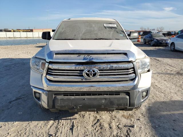 5TFUW5F18GX537780 - 2016 TOYOTA TUNDRA DOUBLE CAB SR/SR5 WHITE photo 5