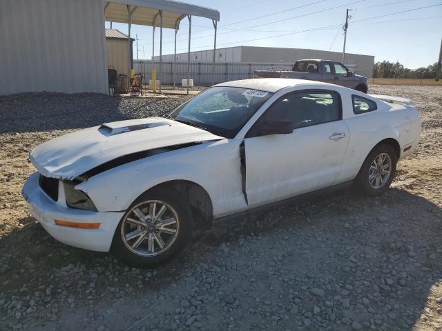 1ZVFT80N965118990 - 2006 FORD MUSTANG WHITE photo 1