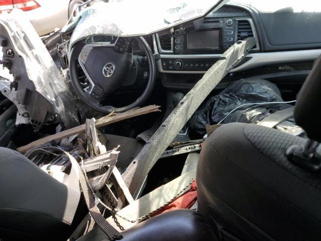 5TDBZRFH6KS983444 - 2019 TOYOTA HIGHLANDER LE WHITE photo 8