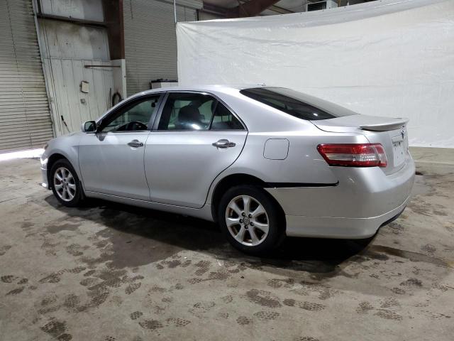 4T4BF3EK7BR126680 - 2011 TOYOTA CAMRY BASE SILVER photo 2