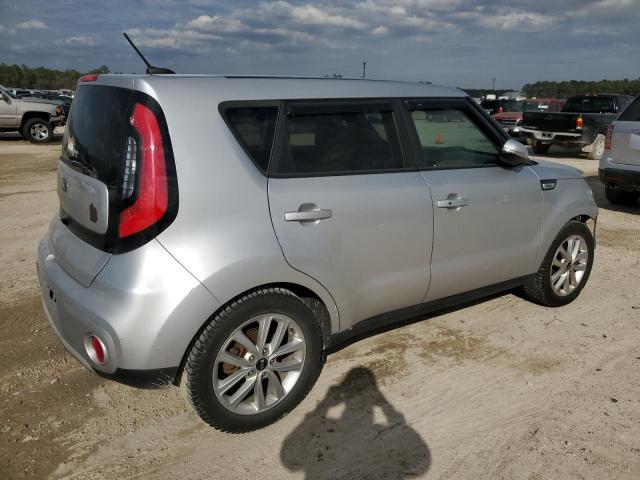 KNDJP3A56K7019139 - 2019 KIA SOUL + SILVER photo 3