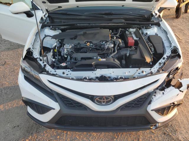 4T1T11AK6RU840799 - 2024 TOYOTA CAMRY SE NIGHT SHADE WHITE photo 11