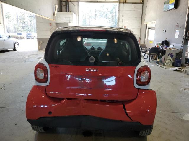 WMEFJ5DA7HK217778 - 2017 SMART FORTWO RED photo 10