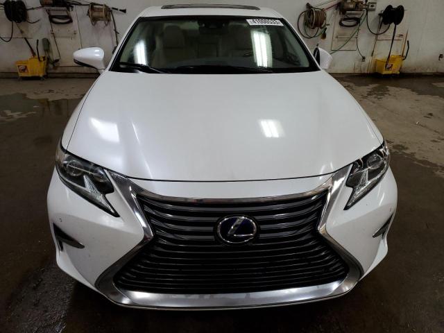 JTHBW1GG2J2193773 - 2018 LEXUS ES 300H WHITE photo 5