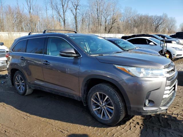 5TDJZRFH1KS575395 - 2019 TOYOTA HIGHLANDER SE GRAY photo 4