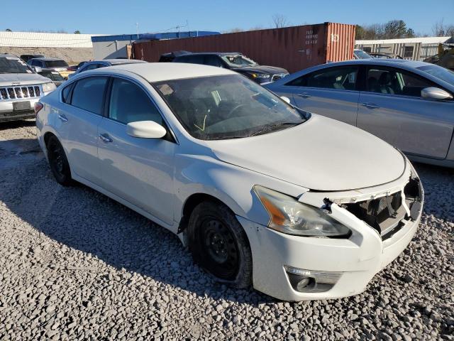 1N4AL3APXDN528409 - 2013 NISSAN ALTIMA 2.5 WHITE photo 4