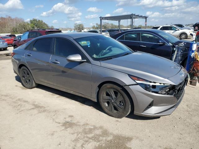 KMHLM4AG8MU126136 - 2021 HYUNDAI ELANTRA SEL GRAY photo 4