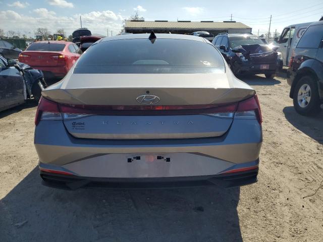 KMHLM4AG8MU126136 - 2021 HYUNDAI ELANTRA SEL GRAY photo 6