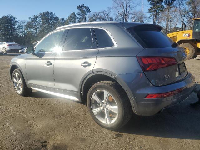 WA1CNAFY3L2045244 - 2020 AUDI Q5 PRESTIGE GRAY photo 2