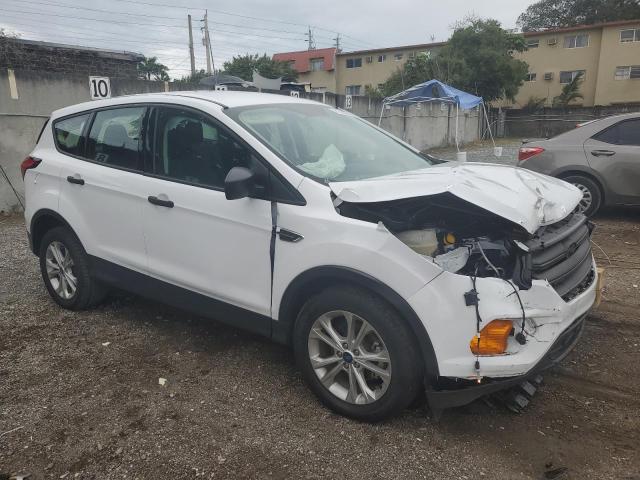 1FMCU0F73KUA75000 - 2019 FORD ESCAPE S WHITE photo 4