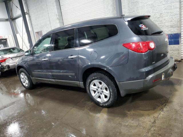 1GNKVEED4CJ253458 - 2012 CHEVROLET TRAVERSE LS GRAY photo 2