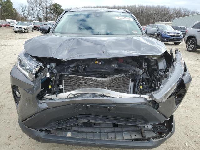 2T3W1RFV0MW162842 - 2021 TOYOTA RAV4 XLE GRAY photo 5