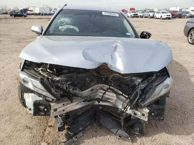 4T1B61HK8JU017475 - 2018 TOYOTA CAMRY XSE SILVER photo 5