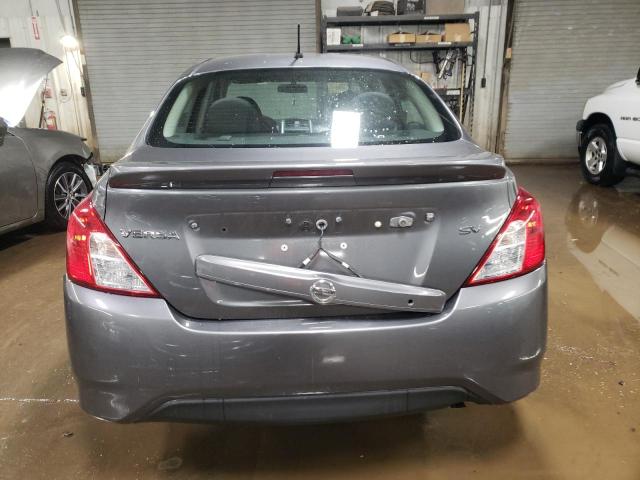 3N1CN7APXHL857334 - 2017 NISSAN VERSA S GRAY photo 6