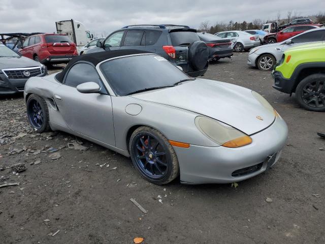 WP0CA2984YU623785 - 2000 PORSCHE BOXSTER SILVER photo 4