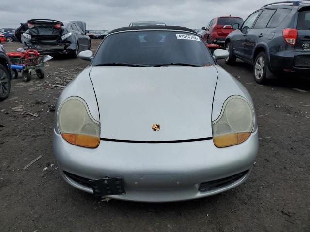 WP0CA2984YU623785 - 2000 PORSCHE BOXSTER SILVER photo 5