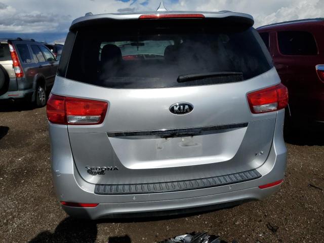 KNDMB5C17G6124884 - 2016 KIA SEDONA LX SILVER photo 6