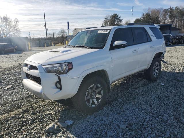 JTEBU5JR3K5665239 - 2019 TOYOTA 4RUNNER SR5 WHITE photo 1